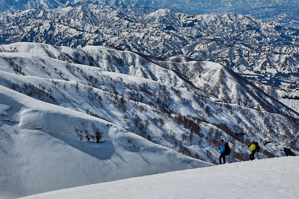 2025年の山岳ガイドツアーが決定しました